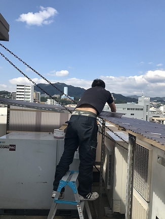 室外機用アングル棚 屋根